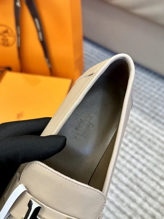 Hermes Shoe 